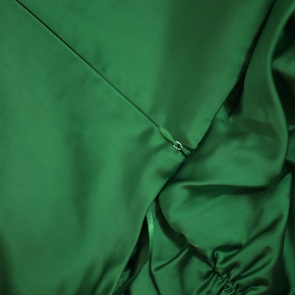 NWT JEWEL TRIM DRAPED SATIN EFFECT GREEN DRESS. - Picture 8 of 14